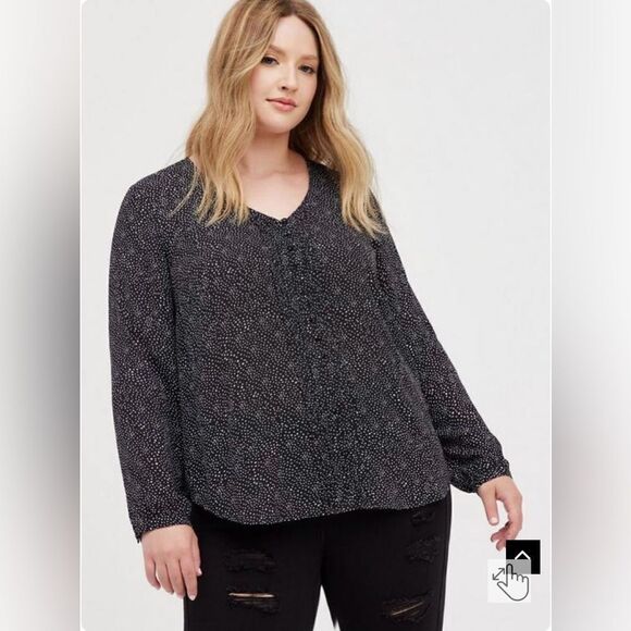 Torrid Georgette Pintuck Button-Front Blouse Size 00 NWT - Picture 1 of 7